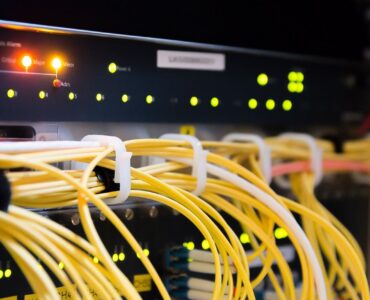 Redkom Computers refuerza la infraestructura IT de empresas con su servicio integral de soporte informático