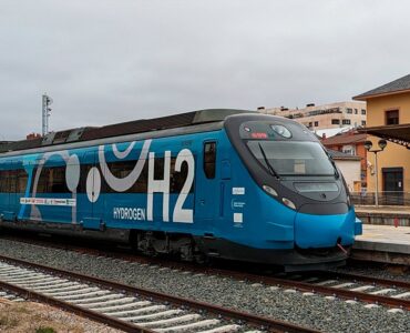 FCH2RAIL, el tren de hidrógeno que marca un futuro más sostenible para el ferrocarril con apoyo de Adif