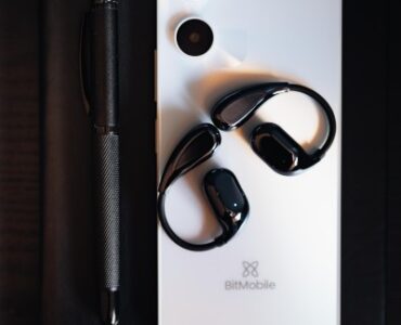 El teléfono Blockchain Phēnix X de BitMobile destaca en Zambia con una gran campaña de marketing