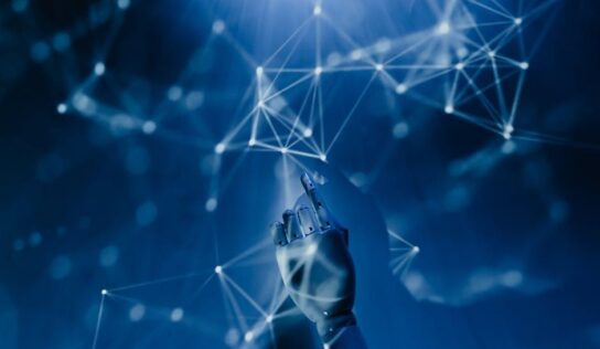 Seis claves para integrar la inteligencia artificial en la comunicación corporativa, según Altavoz Comunicaciones
