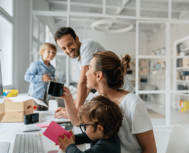 El ejemplo empieza en casa: el uso digital de los padres, clave en la educación tecnológica de los hijos