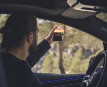 Repsol inicia la comercialización de LedONE Connected en estaciones de servicio por toda España