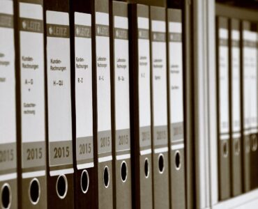 Redkom informa sobre la nueva información relacionada con la factura electrónica en España