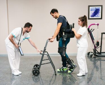 La neurorrehabilitación robótica permite preservar la movilidad y la autonomía en personas con ELA