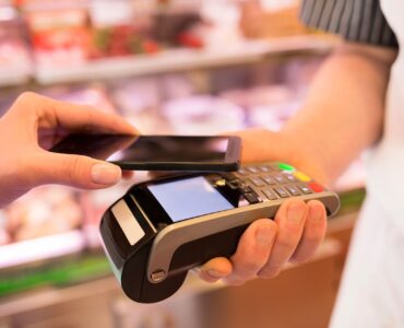Los supermercados se preparan con el satélite para no volver a quedarse a oscuras y sin servicios