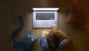 Los chatbots de IA, el nuevo ‘confidente’ digital de los menores