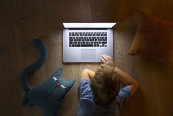 Los chatbots de IA, el nuevo ‘confidente’ digital de los menores