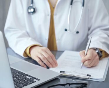 ASHO consolida su liderazgo en codificación sanitaria en España con la adjudicación de concursos por medio millón de euros