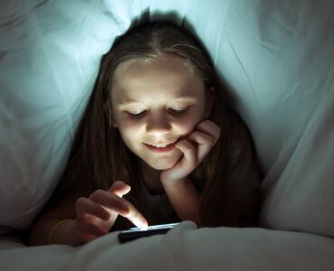 Vamping, el jet lag digital que está robando el sueño a los adolescentes