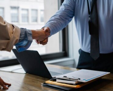 LexDoka redefine la gestión contractual con su software inteligente todo en uno