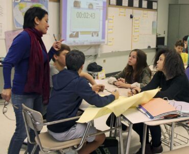 Los tutores piden que la IA se enseñe en las escuelas mientras otras asignaturas pierden relevancia