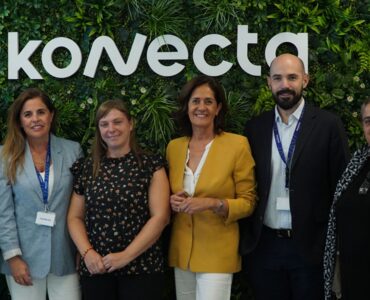 Konecta Foundation y Fad Juventud impulsan la formación de jóvenes en IA aplicada a la atención al cliente