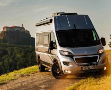 Mega Mobil aterriza en España de la mano de Tinkervan, líder en camperización