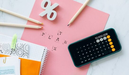 El glosario financiero para la Generación Z: 10 conceptos clave para proteger su economía, según Oney
