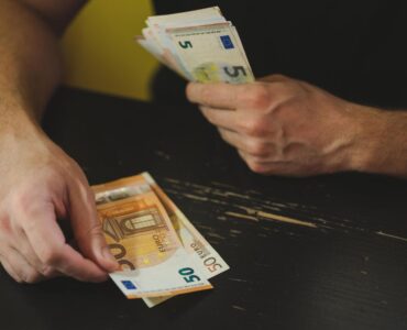 La Casa del TPV analiza la huelga del TPV: autónomos optan por el pago en efectivo en toda España