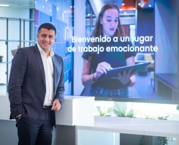 Konecta y CrewAI se unen para transformar las operaciones de CX con IA agéntica