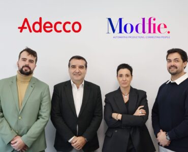 Adecco Audiovisual y Modfie firman una alianza estratégica para transformar la gestión de figuración y empleo en el sector audiovisual