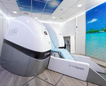 MROpen EVO en el RSNA 2025: nueva función de exploración por resonancia magnética para obtener imágenes pélvicas basadas en síntomas en posición vertical