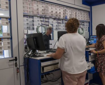 Casi la mitad de los jugadores de lotería usa la IA para mejorar su suerte