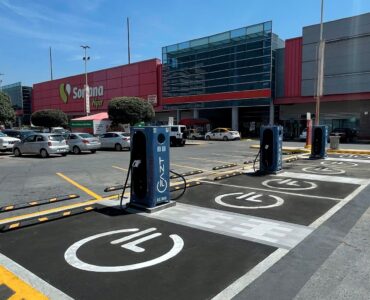 XCharge impulsa la movilidad eléctrica en Méjico con FAZT para los supermercados Soriana
