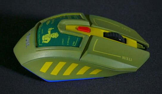 GXTrust rinde homenaje al Yermo con una pieza irrepetible y única inspirada en el Pip-Boy