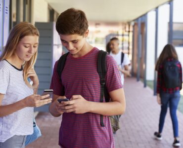 Mensajes efímeros, un riesgo persistente en el entorno digital de los menores