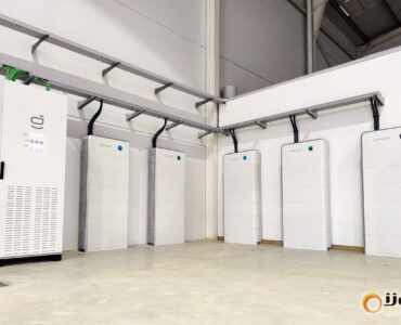 Ijes Solar garantiza el suministro eléctrico ininterrumpido en la empresa Mundobarquillo con un backup solar sin corte de energía