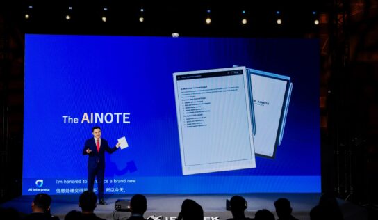 iFLYTEK presenta AINOTE 2, la tablet de tinta electrónica con IA más delgada del mundo, en MWC26