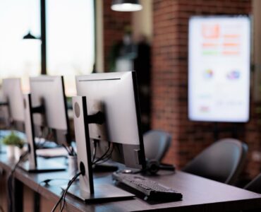 Redkom ofrece mantenimiento informático integral para empresas de la zona norte de Madrid