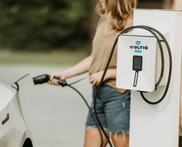 WOLTIO se posiciona como referente en cargadores para coche eléctrico en España