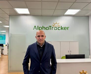 AlphaTracker crece un 32% en 2025 y se consolida como referente global en agrovoltaica