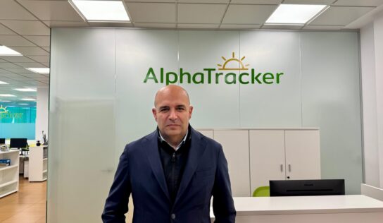 AlphaTracker crece un 32% en 2025 y se consolida como referente global en agrovoltaica