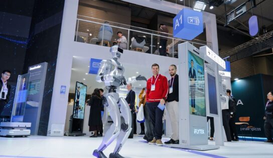 Humanos virtuales en todas partes: iFLYTEK lleva el servicio IA al mundo real en el MWC26