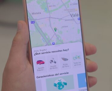 Clinery lanza la app que limpia los vehículos donde estén estacionados