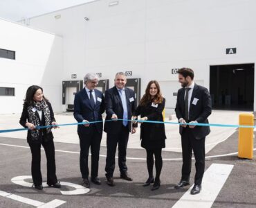 XCharge anuncia su primera planta europea de ensamblaje en España reforzando la electromovilidad en Europa