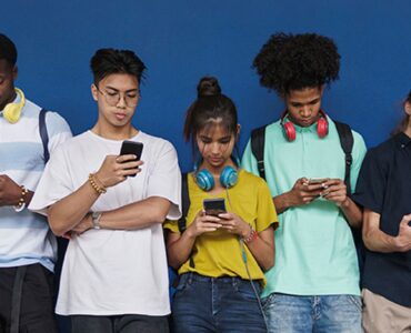 Notificaciones fantasma o el síndrome del móvil que no suena: las principales señales de hiperconexión digital