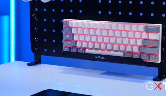 Un teclado pequeño con un gran potencial: el nuevo teclado mecánico gaming inalámbrico Acira 60% Mini Tri-Mode