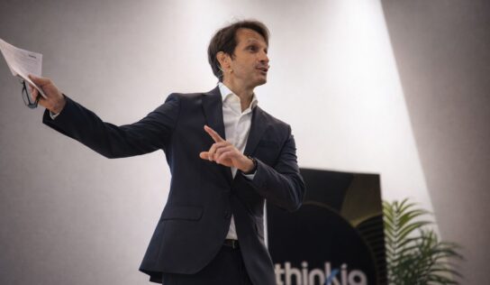 Thinkia defiende que el gran reto de la IA empresarial ya no es probar herramientas, sino hacerlas escalar
