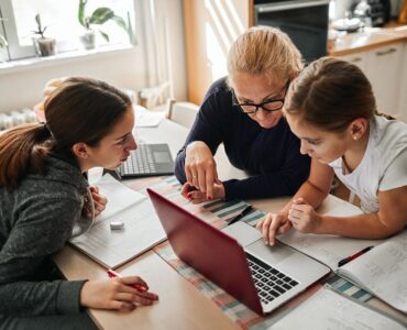Crecer con la IA: cuando la búsqueda acaba con el pensamiento crítico