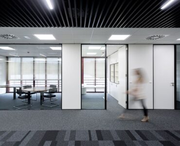 El suelo técnico elevado impulsa la flexibilidad en las oficinas de Málaga