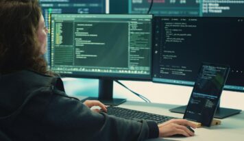 Las consultas al 017 de INCIBE casi se duplican en 2026 y los despachos profesionales se sitúan entre los objetivos del fraude digital